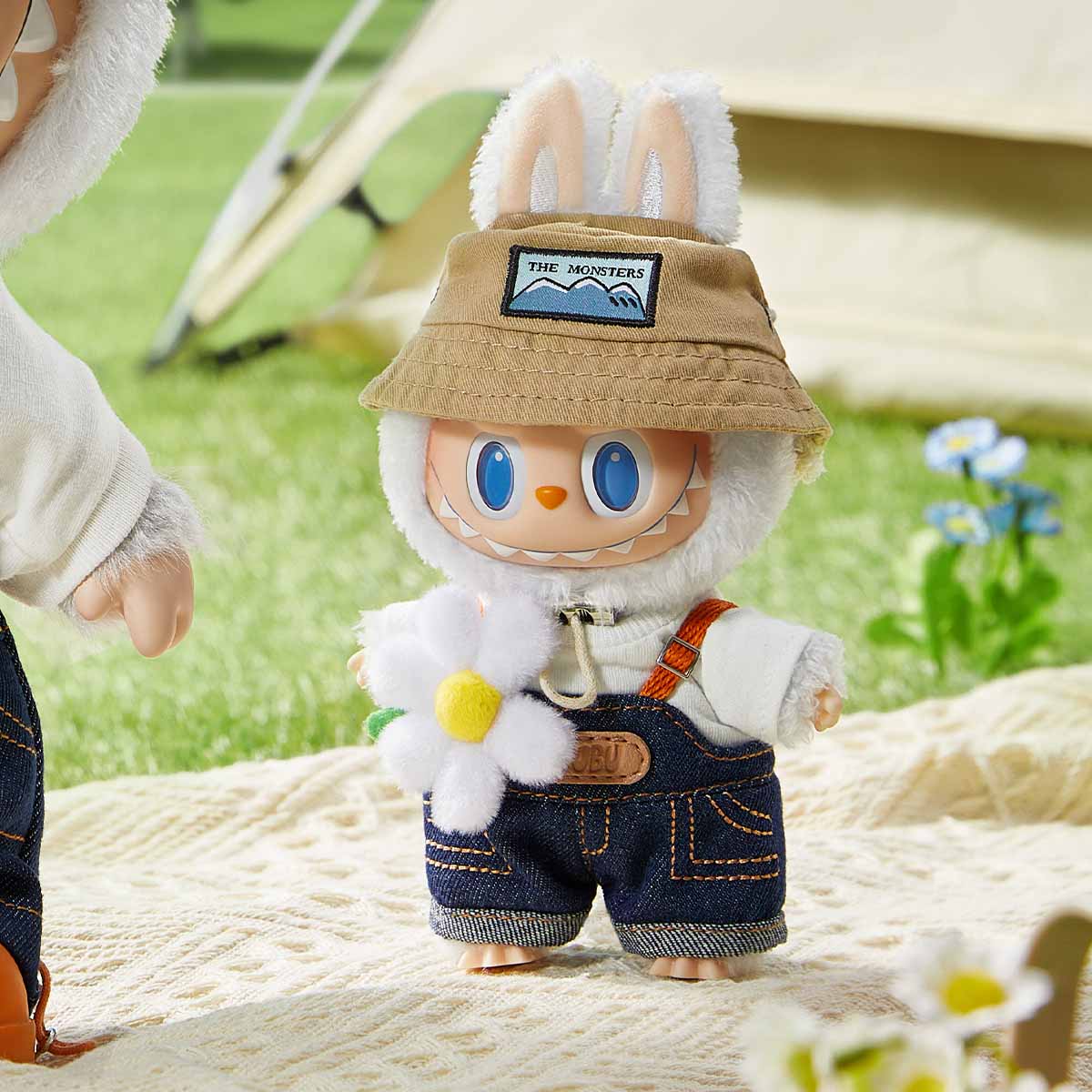 THE MONSTERS FALL IN WILD SERIES-Vinyl Plush Doll