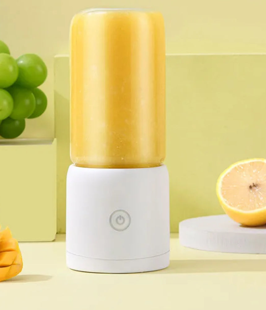 Mini Portable Juice Blender (Individual Blender for Gym Office Home Travel Pink)