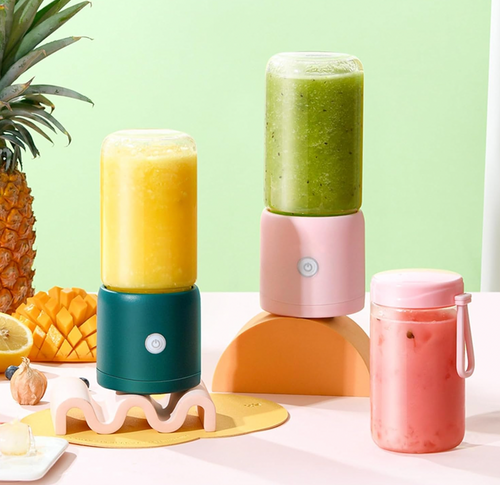 Mini Portable Juice Blender (Individual Blender for Gym Office Home Travel Pink)